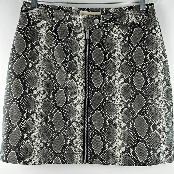 Thread & Supply Vegan Leather Snakeskin Print Zip Front Skirt Size XL NWT Black - Picture 2 of 14